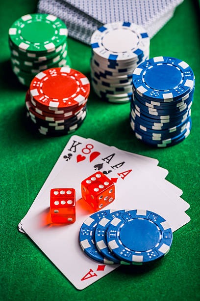 Texas Poker betting interface showing fold, check, call, raise buttons